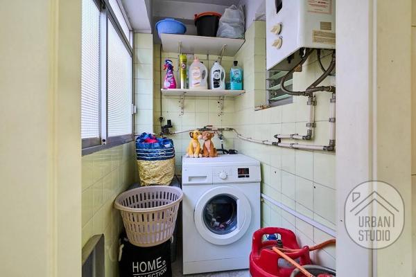 Piso en calle Renato Bardín