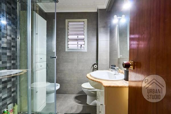 Piso en calle Renato Bardín