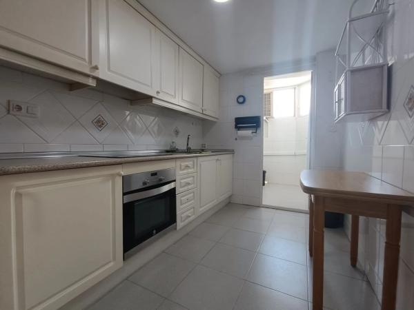 Piso en avenida Países Escandinavos, 21