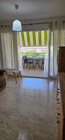 Piso en avenida Países Escandinavos, 21