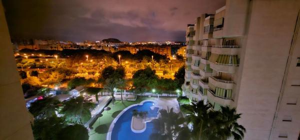 Piso en avenida Países Escandinavos, 21