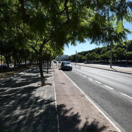 Piso en avenida Países Escandinavos, 21
