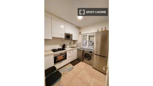 Room in shared apartment, Santander