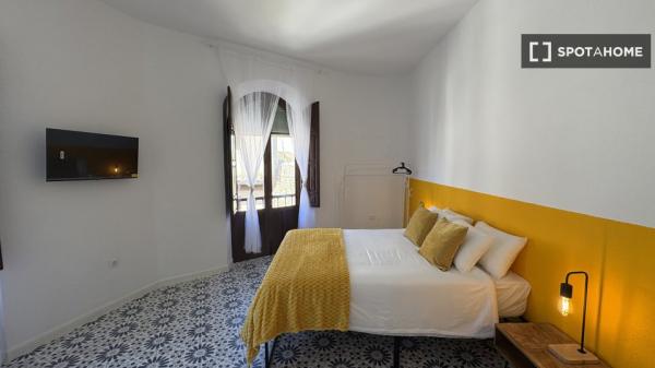 Pokój we wspólnym mieszkaniu w Granadzie