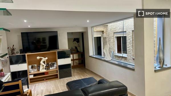 Pokój we wspólnym mieszkaniu w Sabadell