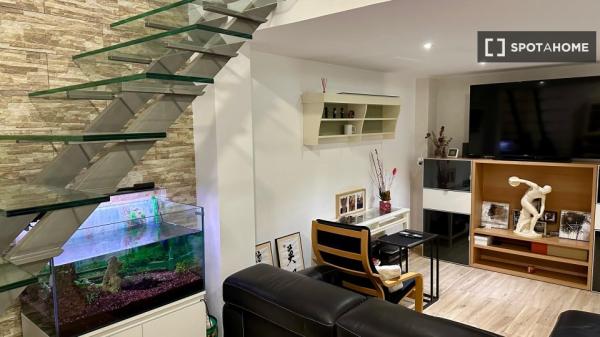 Pokój we wspólnym mieszkaniu w Sabadell