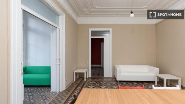 Habitación en piso compartido de 9 habitaciones en La Dreta de l'Eixample