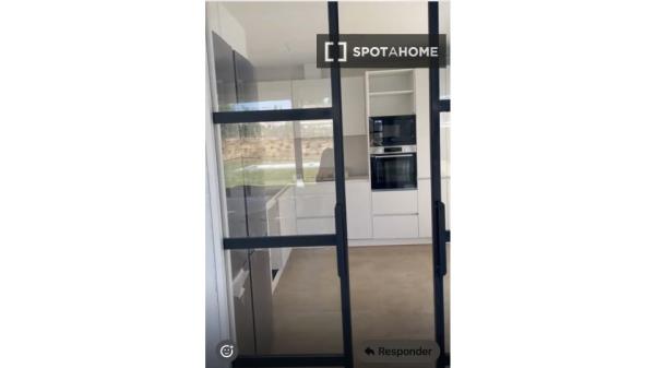 Appartement de 4 chambres à louer à Huelva