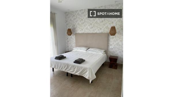 Appartement de 4 chambres à louer à Huelva