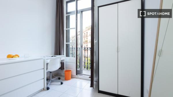 Zimmer in einer Wohngemeinschaft in Barcelona