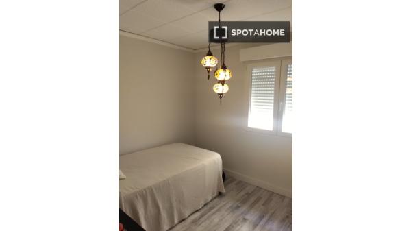 Habitación en piso compartido en Onil