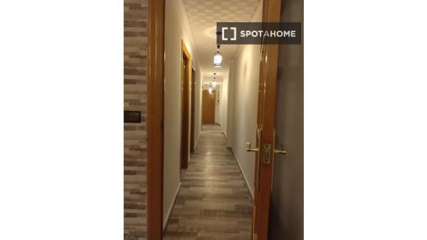 Habitación en piso compartido en Onil