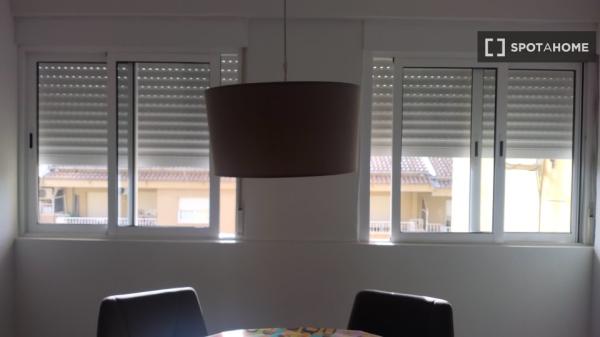 Habitación en piso compartido en Onil