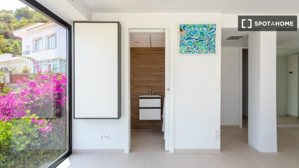 2-bedroom apartment for rent in Dénia