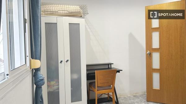 Apartamento de 2 habitaciones en Les Planes, Barcelona