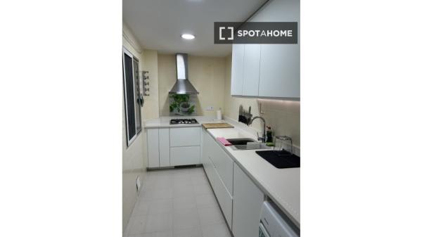 Zimmer in Wohngemeinschaft in València