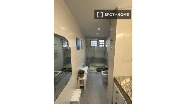 Zimmer in Wohngemeinschaft in València