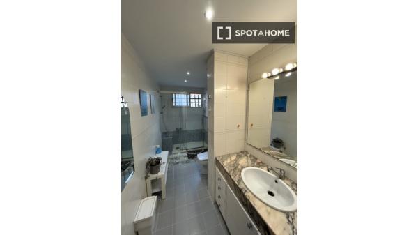 Zimmer in Wohngemeinschaft in València