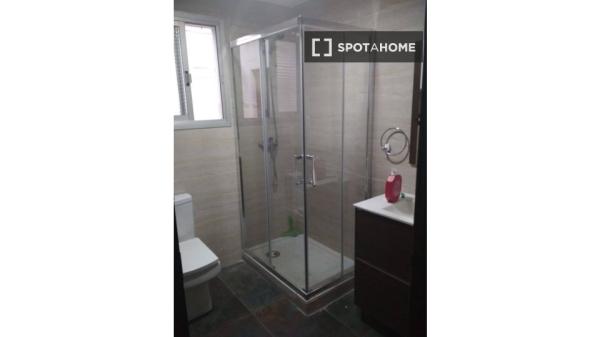 Habitación en piso compartido en Montcada