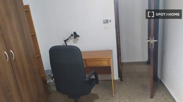 Habitación en piso compartido en Montcada