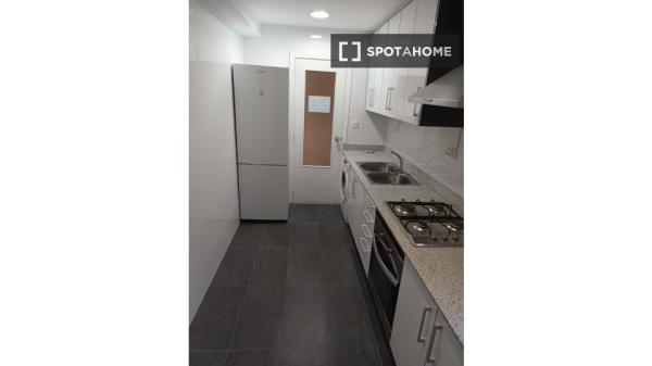 Piso de 3 habitaciones en alquiler en L'Eliana, Valencia