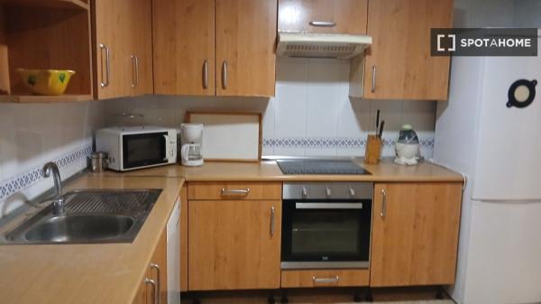 Zimmer in einer 3-Zimmer-WG in Son Cotoner, Palma