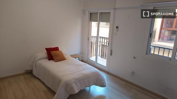 Piso de 3 habitaciones en alquiler en L'Eliana, Valencia