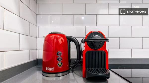 2-bedroom apartment for rent in Justicia, Madrid.