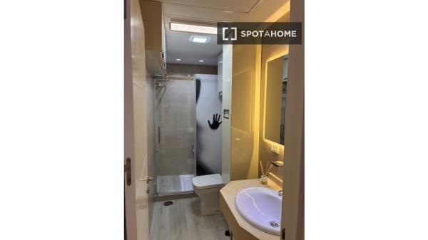 Studio for rent in San Vicente, Seville.