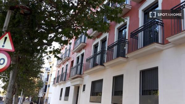 Studio for rent in San Vicente, Seville.