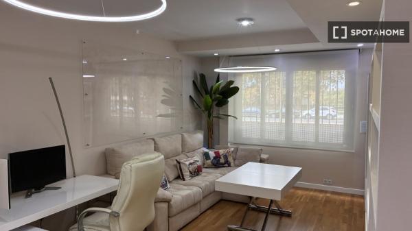 Studio for rent in San Vicente, Seville.