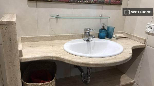 Studio zur Miete in El Raval, Barcelona