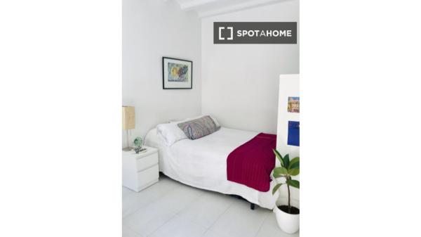 Studio zur Miete in El Raval, Barcelona