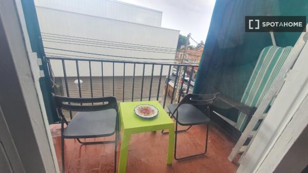 Room in shared 3-bedroom apartment, El Masnou, Barcelona