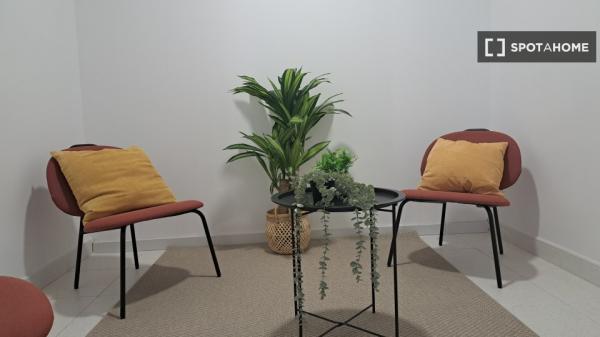 Se alquila habitación en Paseo de la Castellana