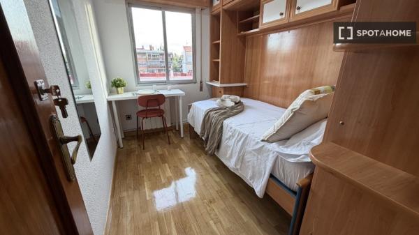 4-bedroom apartment for rent in Casco Histórico de Vallecas