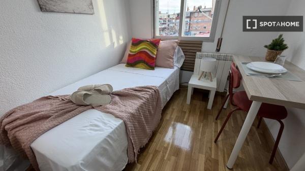 4-bedroom apartment for rent in Casco Histórico de Vallecas