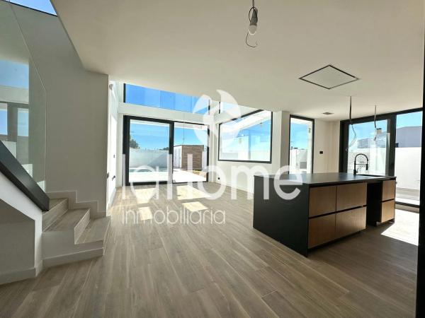 Chalet Independiente en San Antonio De Benageber