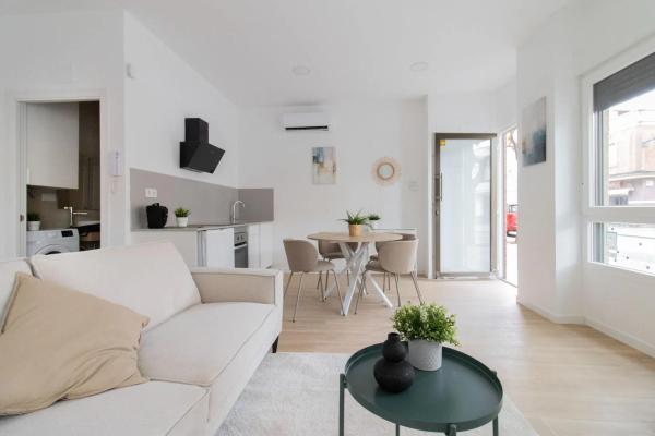 Estudio en calle San Antonio, 13