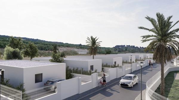 Casa independiente en calle Urano y Calle Osiris s/n