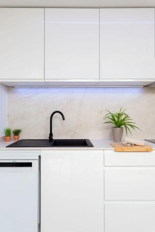 Casa independiente en calle Urano y Calle Osiris s/n