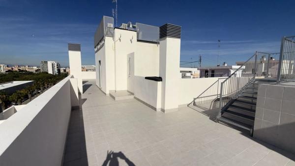 Piso en calle de Fontilles, 2