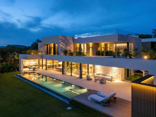 villa en la bahía de Cap Falcó