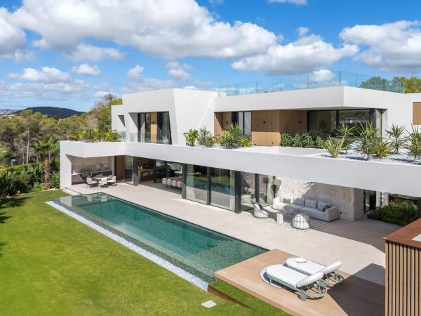 villa en la bahía de Cap Falcó