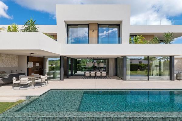 villa en la bahía de Cap Falcó