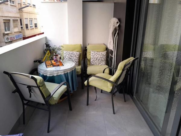 Piso en rambla Juan Mateo García