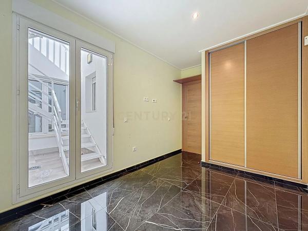 Piso en calle la Paz, 27