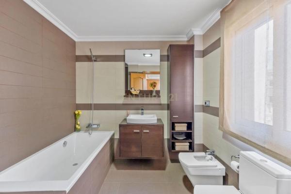 Piso en calle San Policarpo, 52