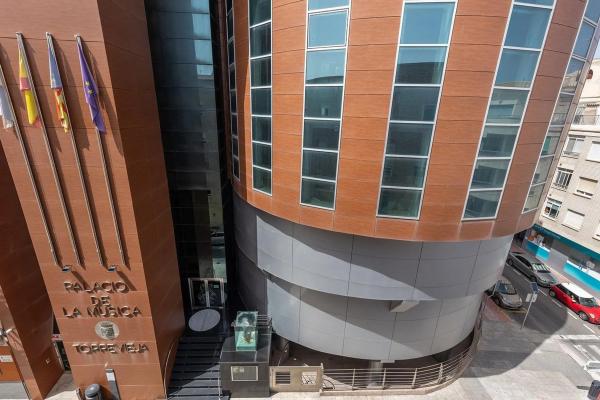 Piso en calle Unión Musical Torrevejense