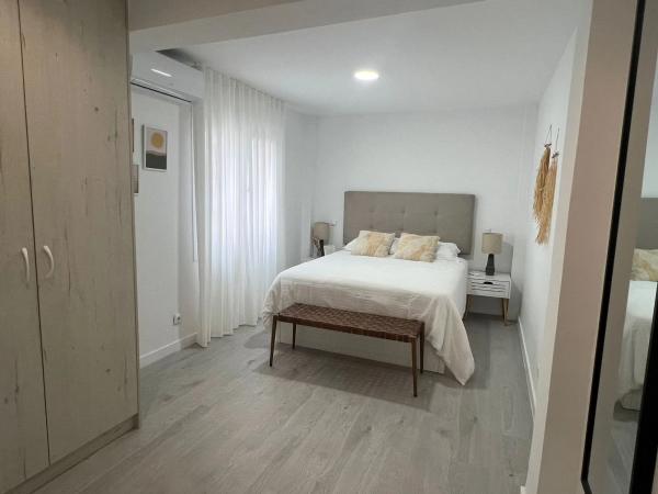 Piso en calle Ramón Gallud, 52